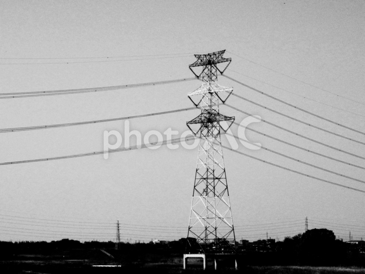 鉄塔がある風景 鉄塔,送電線,電線の写真素材