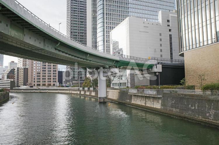 阪神高速一号線と土佐堀川 ビル街,中之島,阪神高速一号線の写真素材