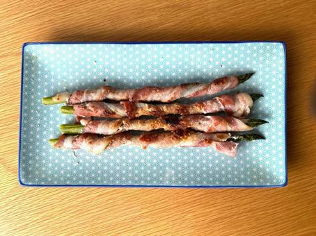 手作り・アスパラのベーコン巻き２ アスパラ,アスパラガス,ベーコンの写真素材