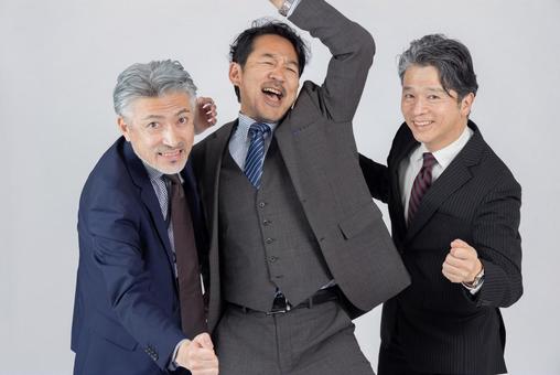 ハイテンションのミドルビジネスパーソン ハイテンションのミドルビジネスパーソン エグゼクティブ,人物,歩くの写真素材