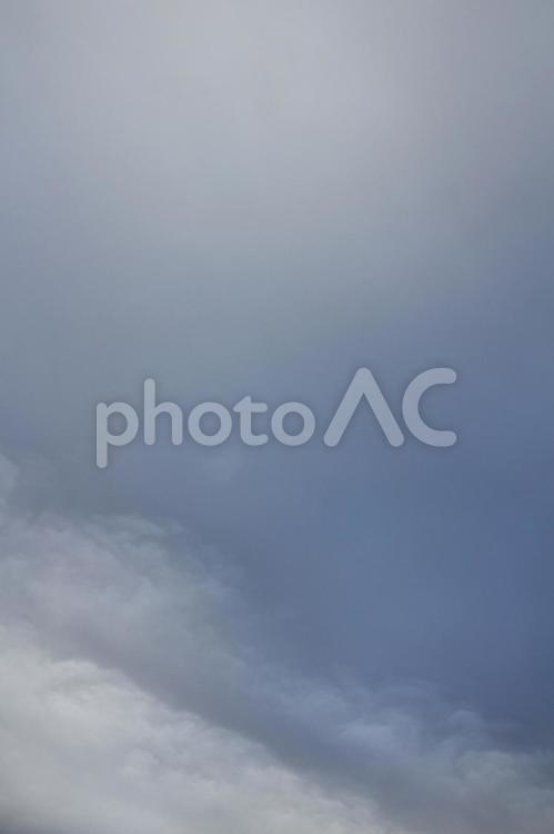 曇天模様 曇天,くもり空,自然の写真素材