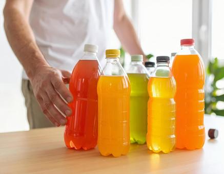 ペットボトル症候群のイメージ ペットボトル症候群のイメージの写真
