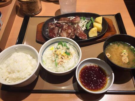 サイコロステーキ定食 サイコロステーキ定食,サイコロステーキ,ステーキの写真素材