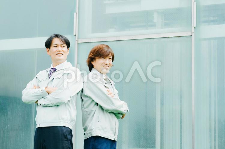 作業服を着た男性（2人） 作業服,作業着,エンジニアの写真素材