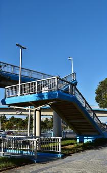 歩道橋 歩道橋,構造物,渡るの写真素材