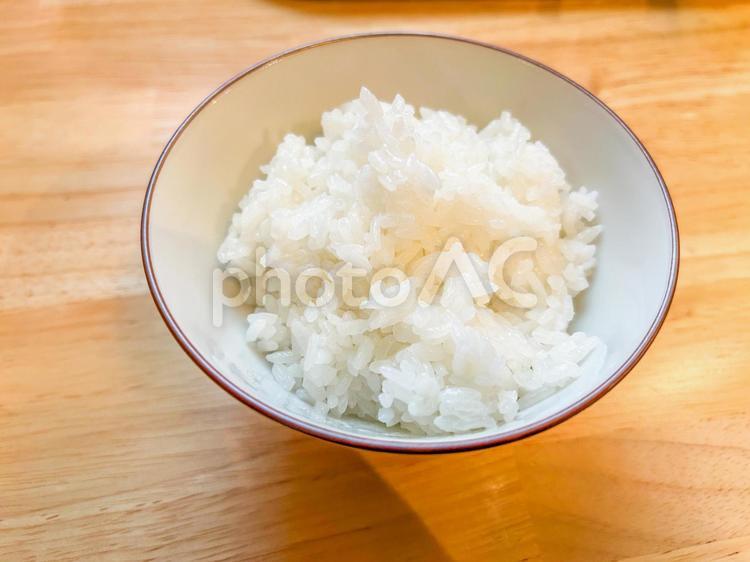 白米、茶碗とご飯 お米,白米,ご飯の写真素材