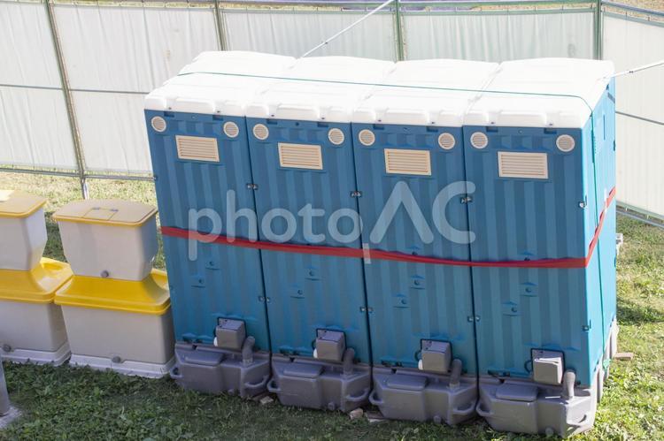 仮設トイレ 仮設トイレ,便所,屋外トイレの写真素材