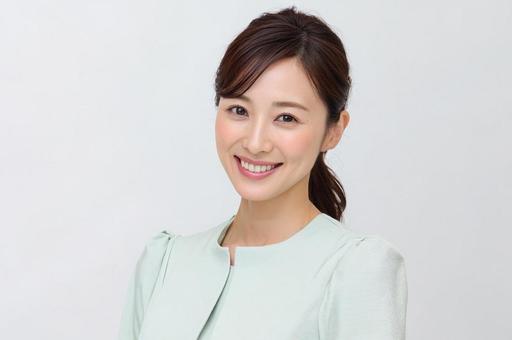 エステティシャンの女性-2 エステティシャンの女性-2の写真