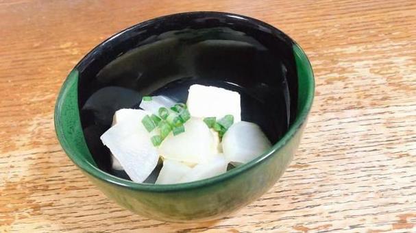 高野豆腐と大根の炊き合わせ 高野豆腐と大根の炊き合わせ 高野豆腐と大根の炊き合わせ,高野豆腐,大根の写真素材