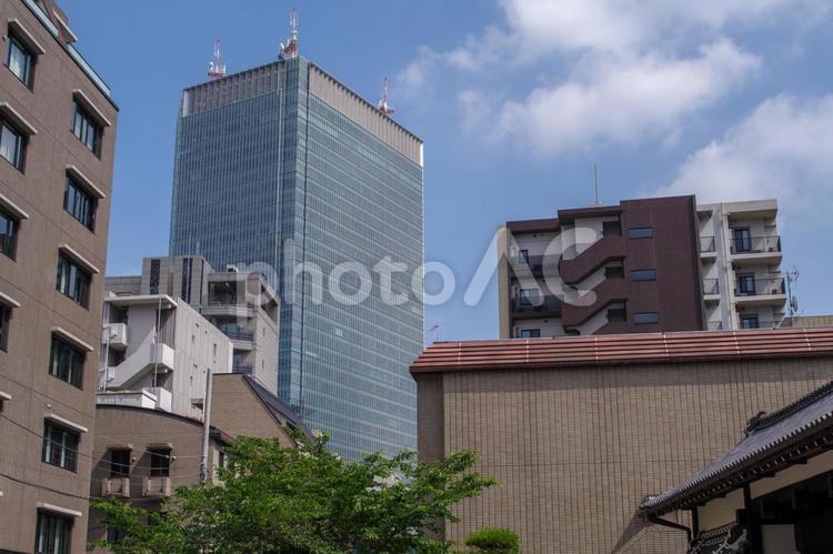 様々な建物が建ち並ぶ赤坂の都市風景 丹後町,住宅街,日本の写真素材