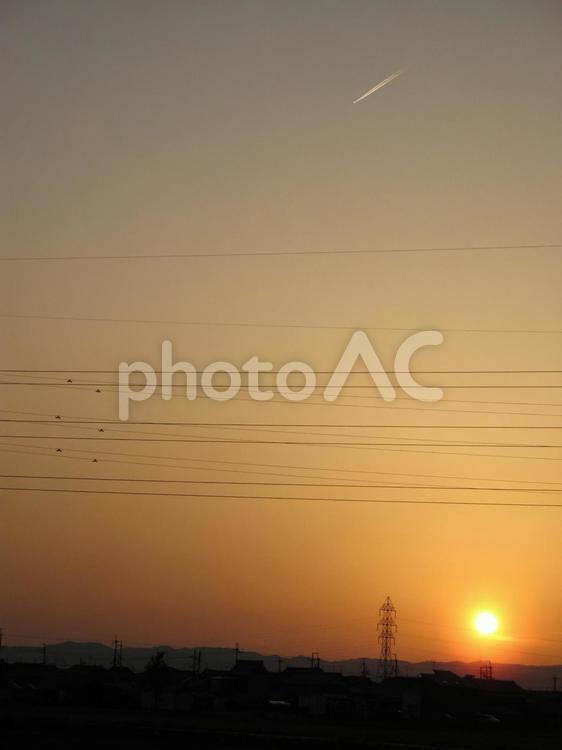 夕日 夕焼け,夕やけ,電線の写真素材