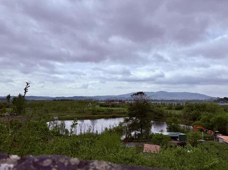 虎山長城の敷地内にある大きな池 虎山長城,丹東,中国の写真素材