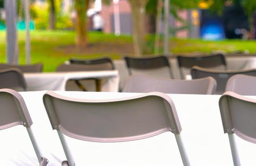 椅子＆白いテーブル 椅子,テーブル,会場の写真素材