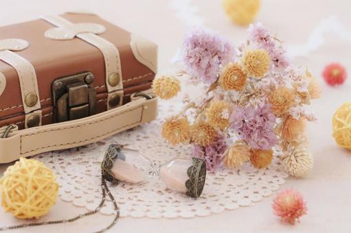 Dried flowers and trunk, JPG