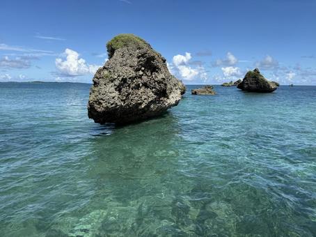 大神島の海岸③ 海,岩,大神島の写真素材