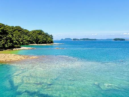 海と青空と島 海と青空と島の写真