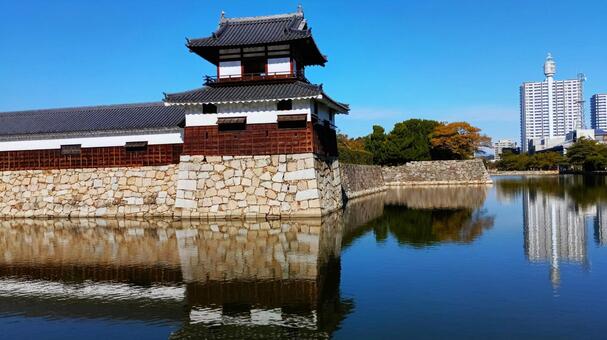 広島城　太鼓櫓と堀 広島城,鯉城,城趾の写真素材