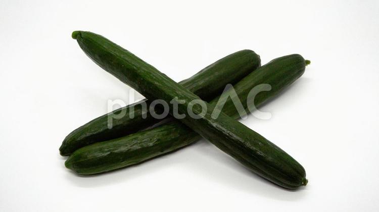 新鮮なきゅうり（白背景） きゅうり,胡瓜,野菜の写真素材