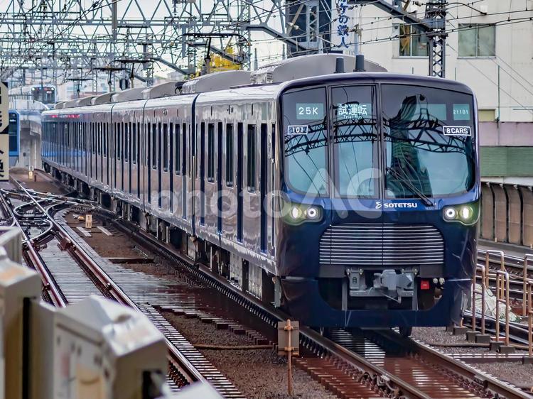 相鉄21000系試運転 電車,東横線,新横浜の写真素材