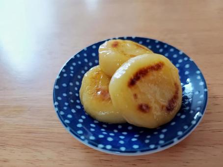 いももち いももち 芋もち,手作りおやつ,じゃがいもの写真素材