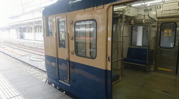 115系横須賀色の先頭部分 115系横須賀色の先頭部分の写真