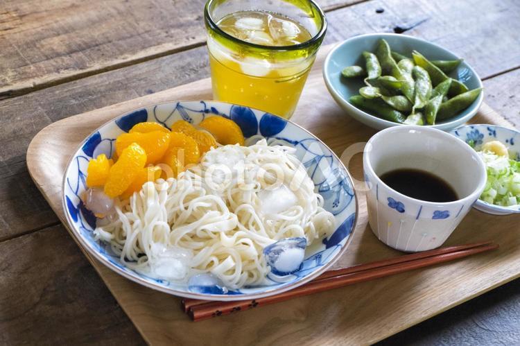 そうめんと枝豆 そうめん,夏の料理,麺の写真素材
