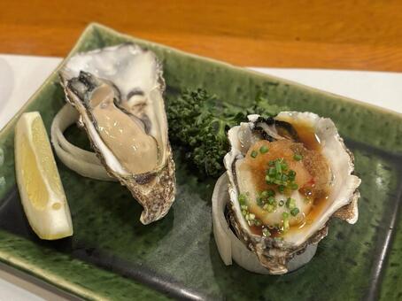 生牡蠣と蒸し牡蠣 生牡蠣,牡蠣,蒸し牡蠣の写真素材