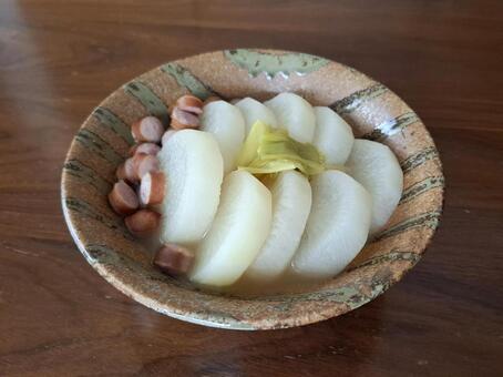 大根とウインナーの煮物_1 冬,旬,大根の写真素材