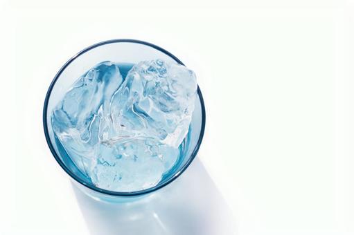 つめたい水(氷)3 つめたい水(氷)3 水,水分補給,氷の写真素材