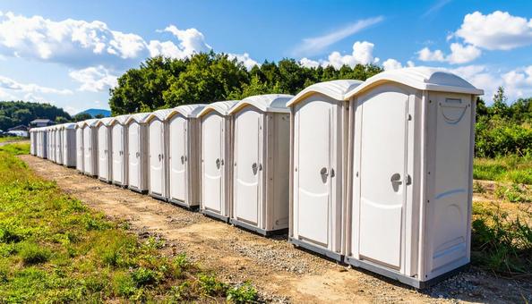 工事現場の簡易トイレ 工事現場の簡易トイレの写真
