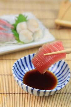 刺身 刺身 刺身,マグロ,醤油の写真素材