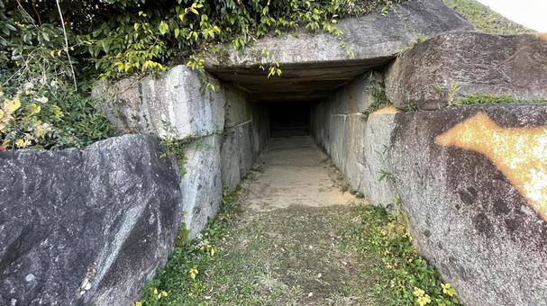 明日香村の岩屋山大奮の石室 明日香村の岩屋山大奮の石室 奈良,明日香,飛鳥の写真素材