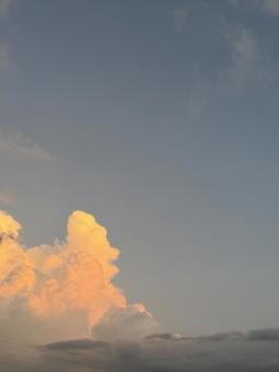 夕暮れの積乱雲 夕暮れの積乱雲の写真