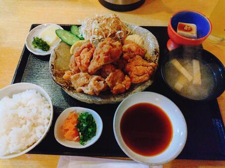 からあげ定食 からあげ,鶏肉,揚げ物の写真素材