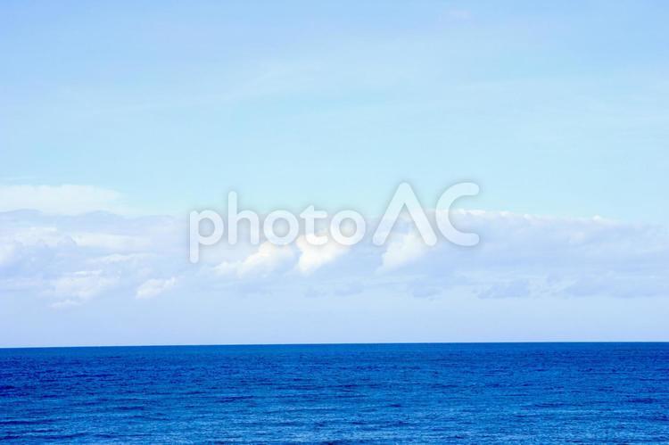 空と海と雲 海,空,雲の写真素材