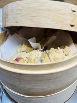 鬼饅頭を蒸篭で蒸します 蒸篭,せいろ,鬼まんじゅうの写真素材