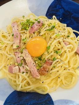 パンチェッタの濃厚カルボナーラ パンチェッタの濃厚カルボナーラ パスタ,スパゲッティ,生卵の写真素材