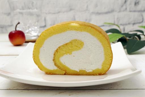 クリームロールケーキ ケーキ,ロールケーキ,クリームの写真素材
