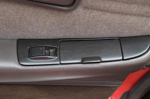 昔の乗用車には純正装備であった灰皿 昔の乗用車には純正装備であった灰皿 乗用車,座席,灰皿の写真素材