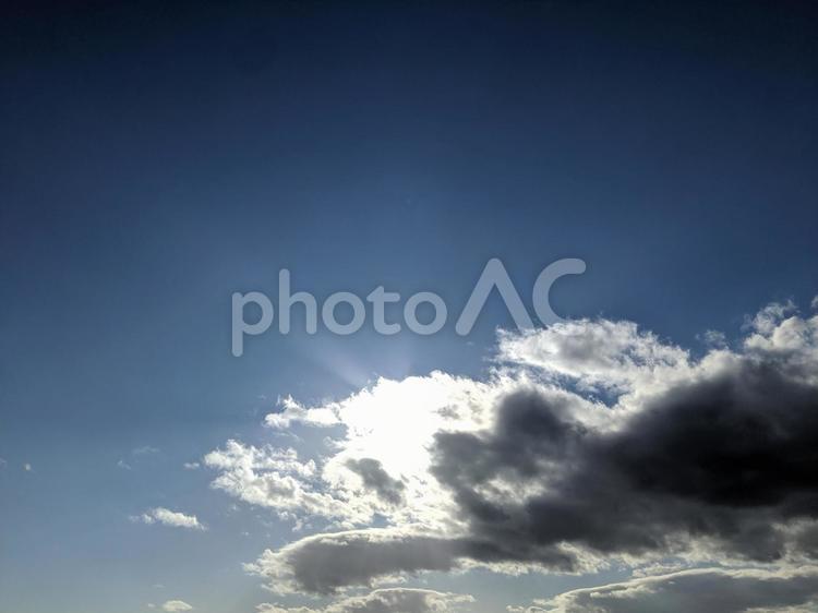 ホットマイクパワースカイ3号(空、雲、太陽)in成田山、犬山市 空,太陽,何人もありませんの写真素材
