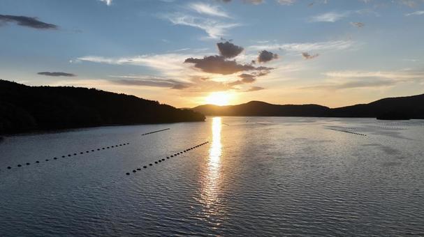 万石浦の夕暮れ 万石浦,夕暮れ,夕焼けの写真素材