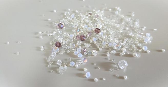 ビーズのリメイク（分解） ビーズ,リメイク,分解の写真素材