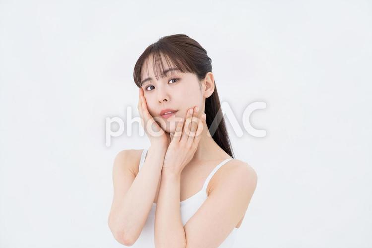 ミドル女性のスキンケアイメージ 女性,ビューティー,日本人の写真素材