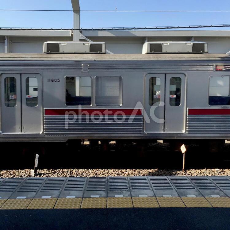 東武線の旧型車両 レール,駅,鉄道の写真素材