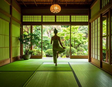 光あふれる空間で心を整えるヨガの時間の写真