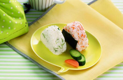 おにぎりランチ 食べ物,おにぎり,おむすびの写真素材