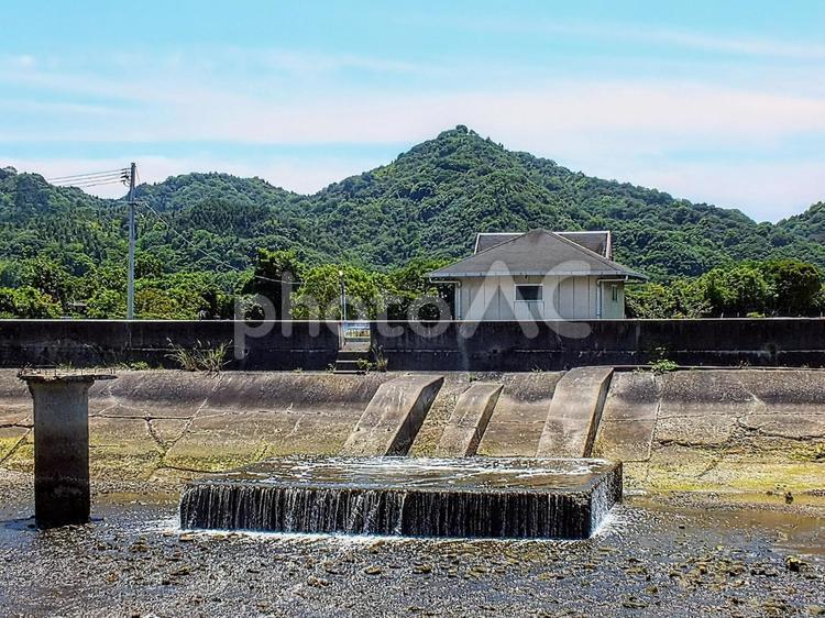 大崎上島の景色　No14 大崎上島,堤防,防波堤の写真素材