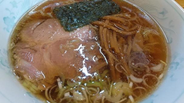 醤油ラーメン 醤油ラーメン 醤油ラーメン,ラーメン,麺類の写真素材