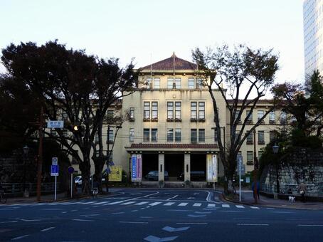 夕方の静岡県庁本館前3 静岡県庁,静岡県,静岡市の写真素材