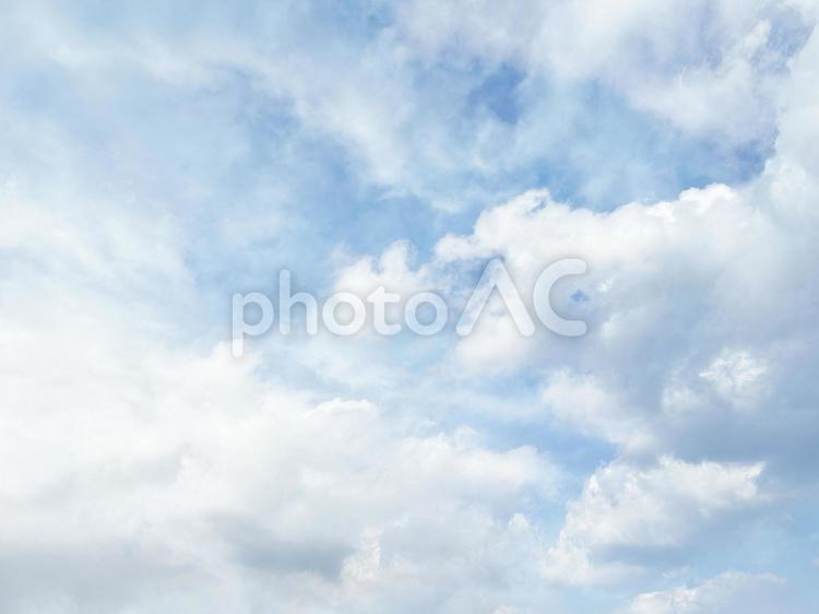 青空を隠す白い雲 空,白,青の写真素材